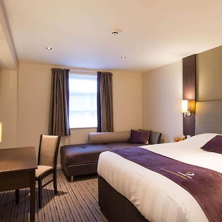 Premier Inn York North Exterior foto